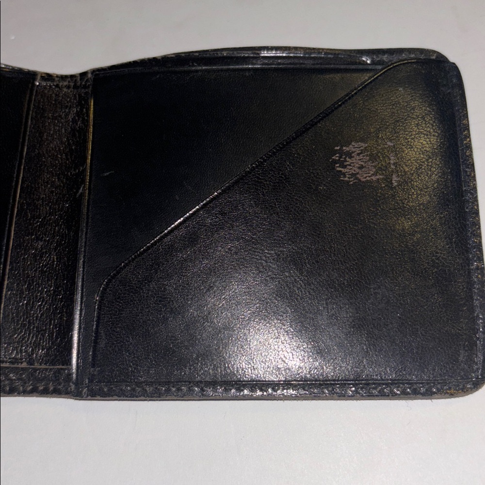 WALLET…ANIMAL HAIR BILL HOLDER 3”/ 4”
NO BRAND EXCELLENT CONDITION - Picture 7 of 11